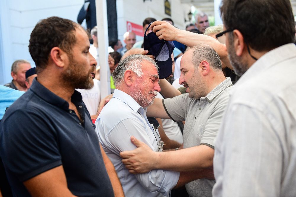 Yangın şehitlerine son veda