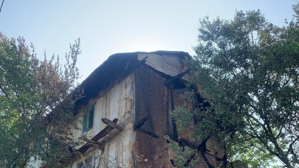 Yangında ahşap evi zarar gören 88 yaşındaki kadına yardım eli uzandı