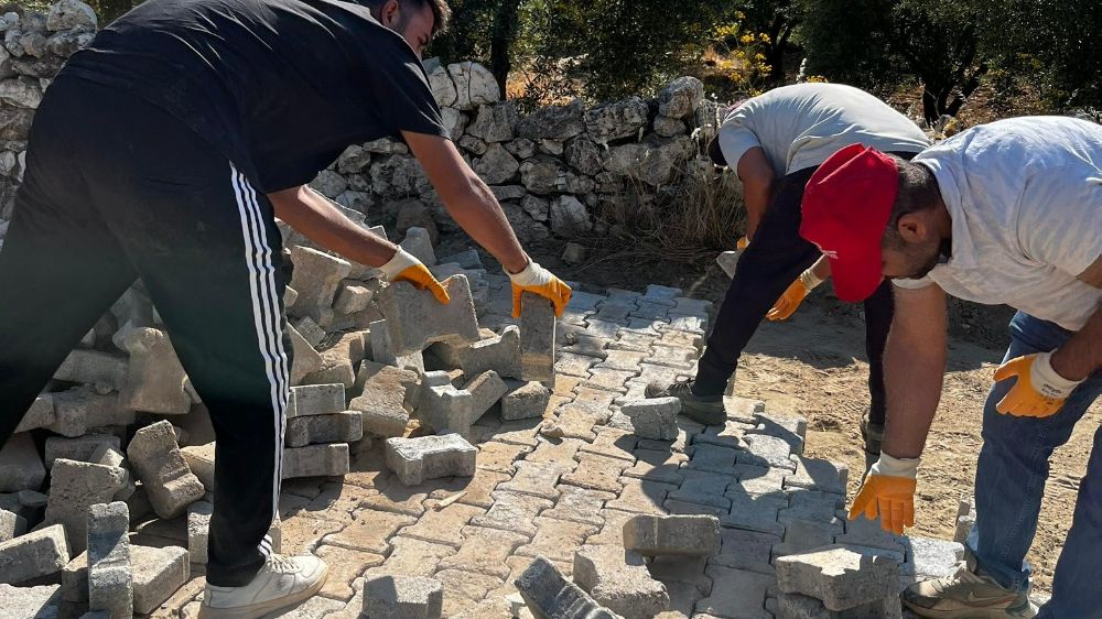 Yaykın Mahallesi’nde yol çalışmaları devam ediyor