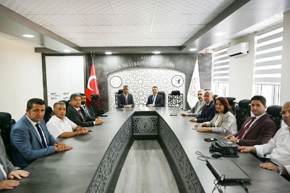 Yeni görevine başlayan Müdür Yiğit: "Hedefimiz Aydın'ın her köşesinde öğrencilerimize nitelikli bir eğitim ortamı sunmak"