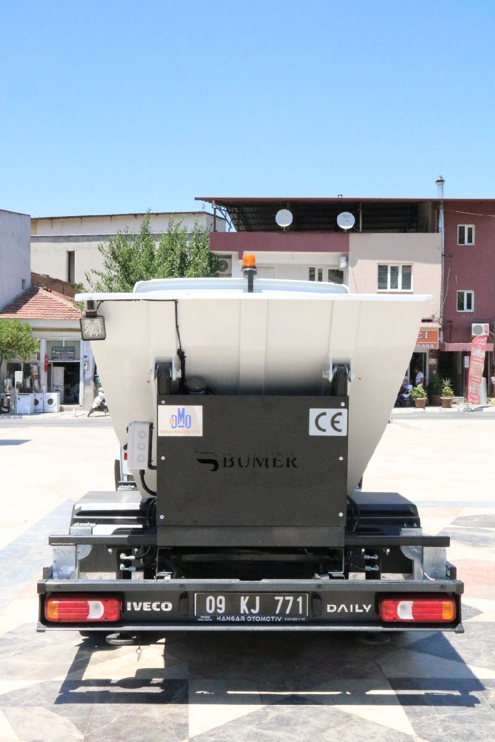 Yenipazar Belediyesi araçlarına kavuştu