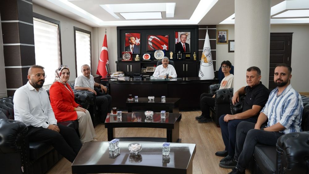 YKS Adıyaman il birincisi Musa Çelebi'den Başkan Hallaç'a ziyaret