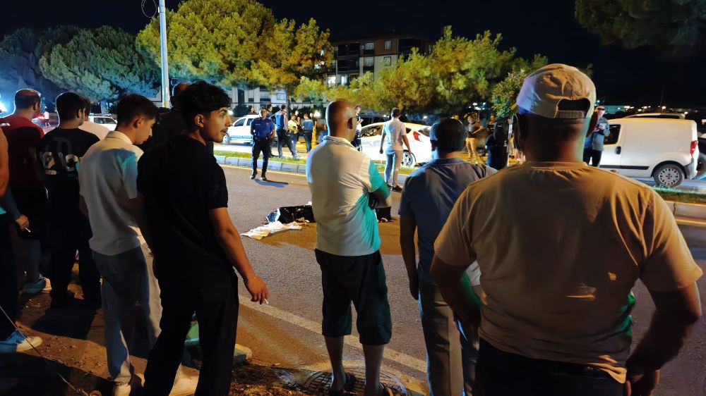 Yolun karşısına geçmeye çalışırken hayatını kaybetti
