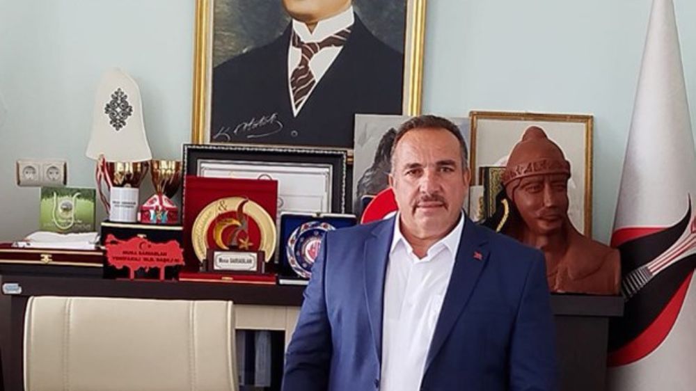   Yozgat Yenifakılı Belediye Başkanı Sarıaslan Nevşehir'de  trafik kazasında hayatını kaybetti