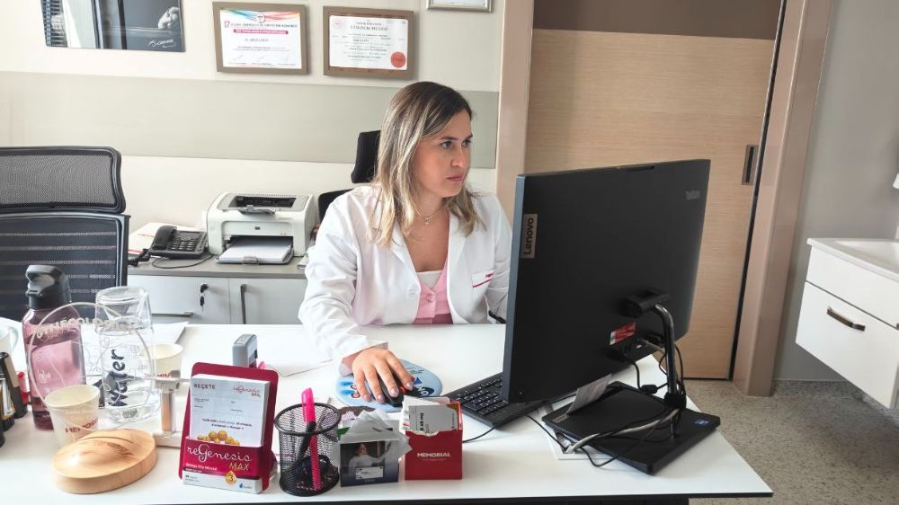 20 yaşında kendi karın zarından vajinası oldu