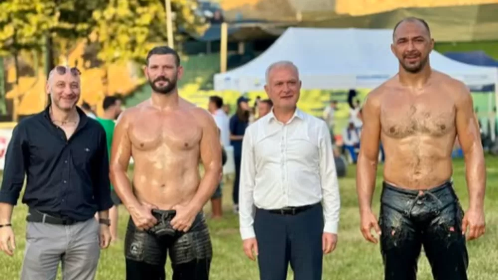 2025  Denizli  14. Beyağaç Hüseyin Çokal Yağlı Güreşleri’nin Başpehlivanı Oldu