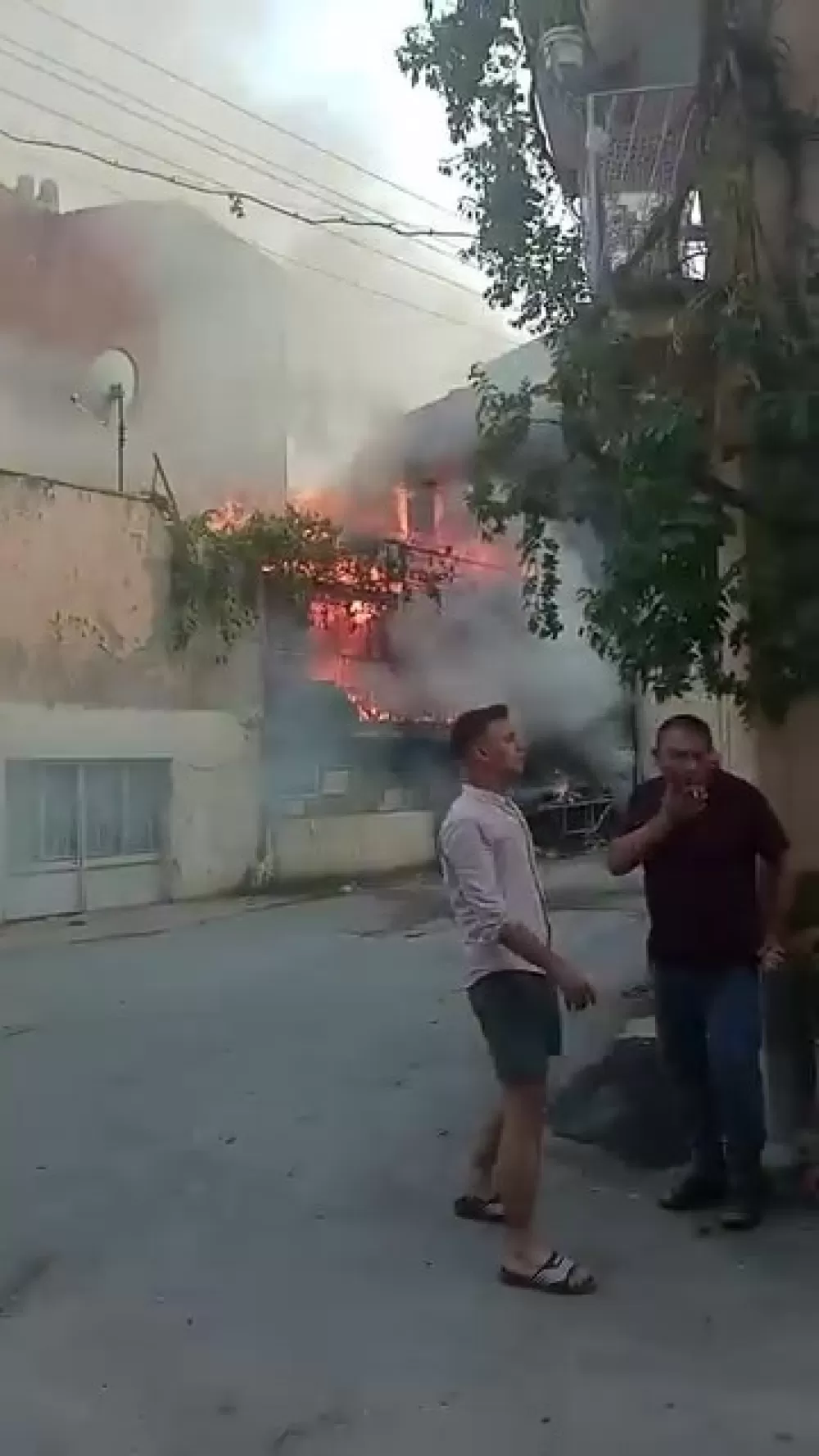 Denizli'de tek katlı binada yangın