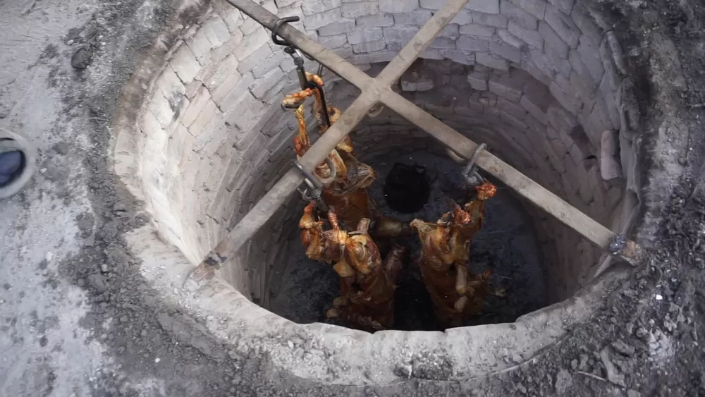 Burdur’da 100 yıllık lezzet Kuyu kebabı kilosu 1300 TL’den satılıyor