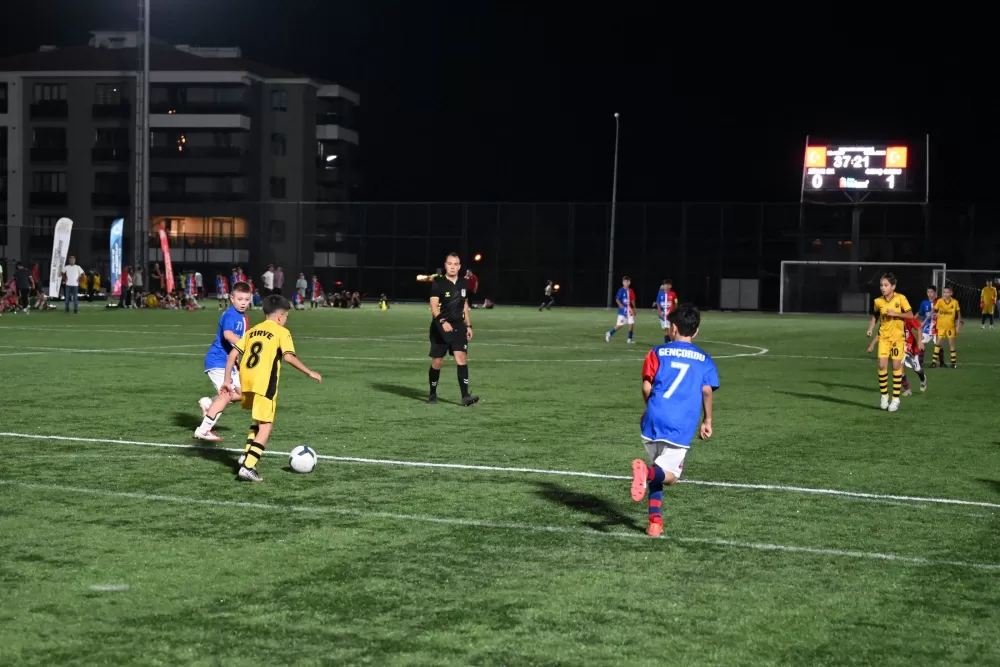 Geleceğin şehri Isparta’da geleceğin yıldızları sahne aldı