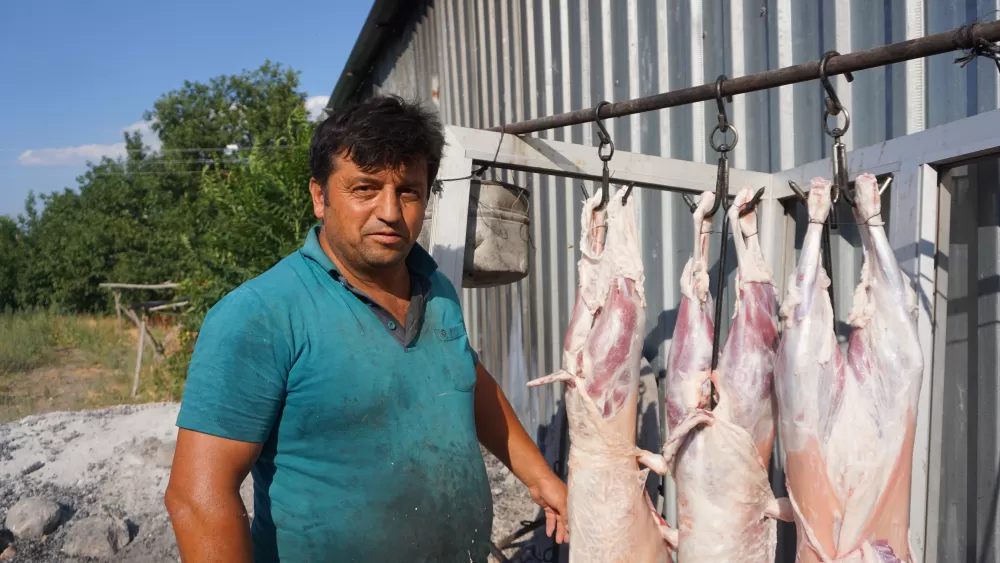 Burdur’da 100 yıllık lezzet Kuyu kebabı kilosu 1300 TL’den satılıyor