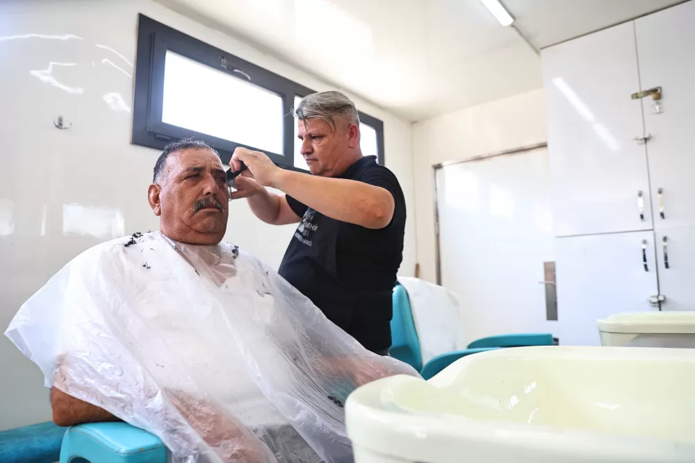 Mobil kuaför tırı Antalya’nın yaylalarında