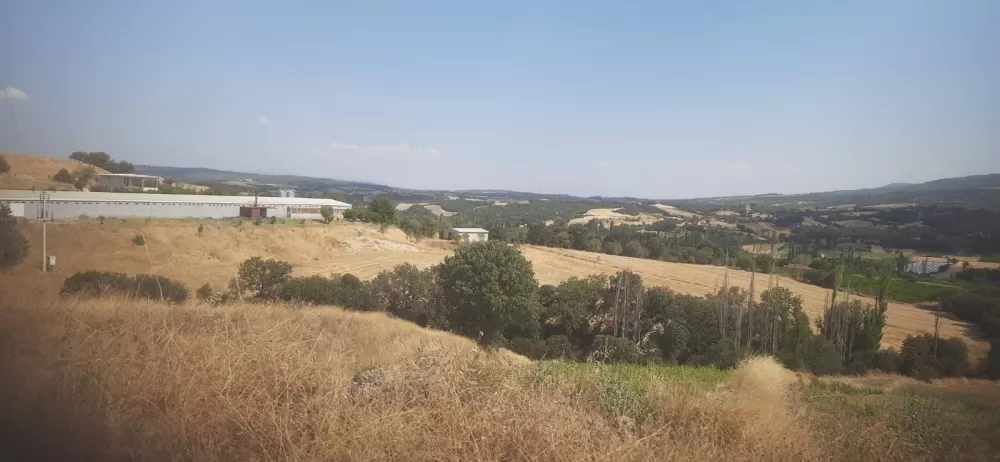 Başkan hibe parke taşlarını parayla sattı iddiası