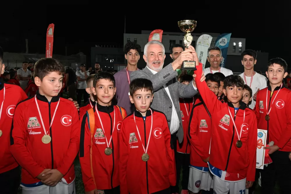 Geleceğin şehri Isparta’da geleceğin yıldızları sahne aldı