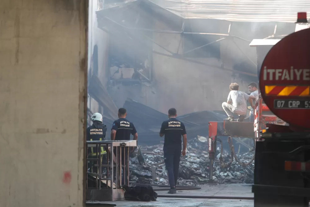 Otel ekipmanları deposunda 15 gün arayla ikinci yangın