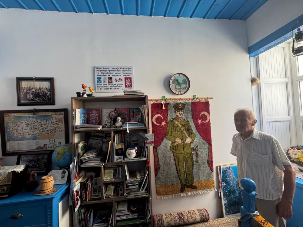 300 yıllık tarihi evini restore edip müzeye çevirerek ziyaretçilere ücretsiz açtı