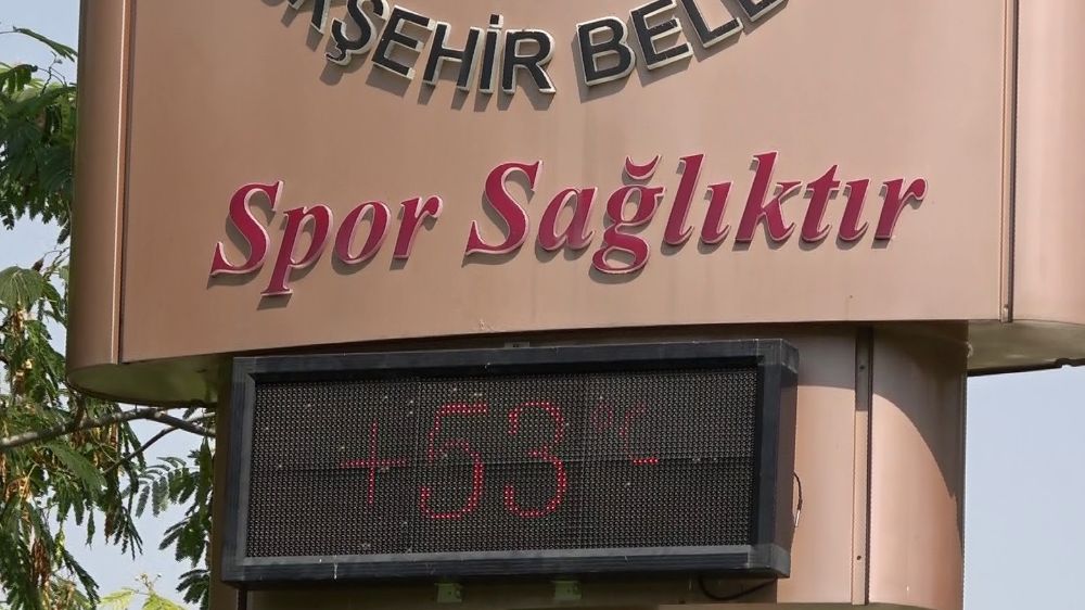  Adana'da termometreler 51 dereceyi gösterdi: Parklar boş kaldı, sulama kanalları doldu