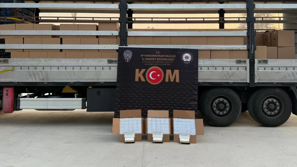 Afyonkarahisar’da tırda 4,3 milyon bandrolsüz makaron ele geçirildi