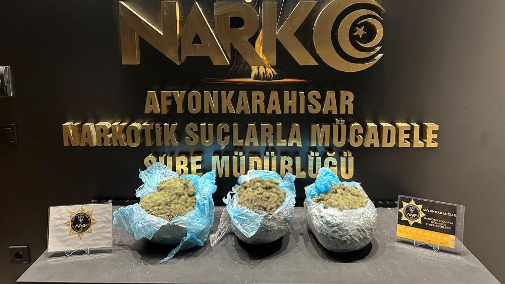 Afyonkarahisar'da uyuşturucu operasyonu 3 şahıs tutuklandı