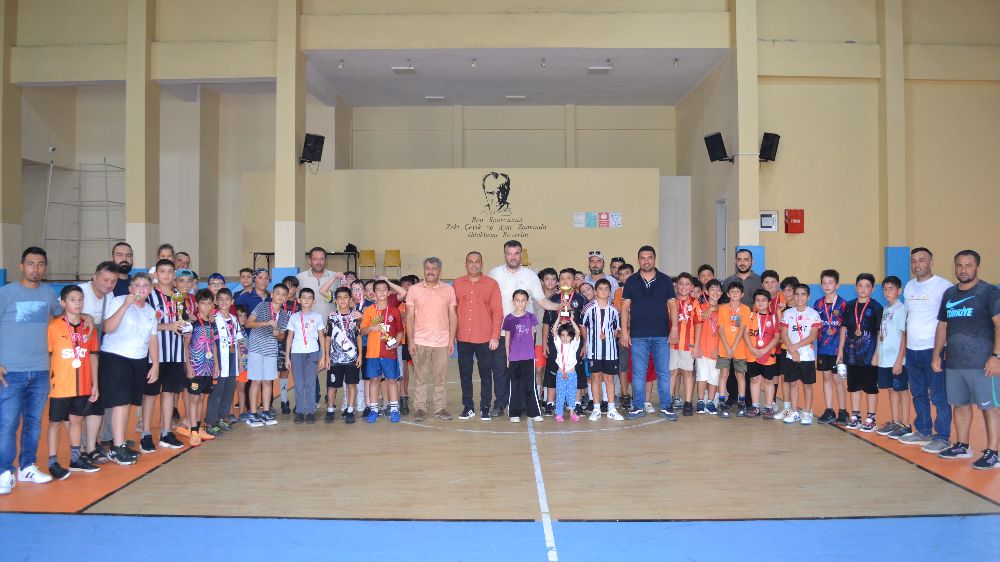 Aksu'da Yaz Kur'an Kursları Futbol Turnuvası sona erdi