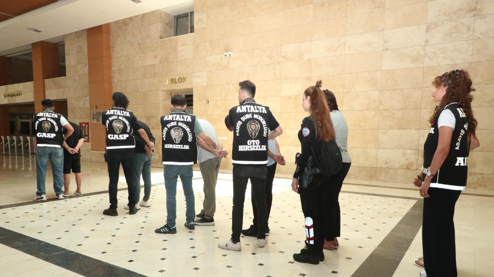 Antalya'da 6 Milyon TL'lik yağma ve alıkoyma olayında 6 şüpheli tutuklandı