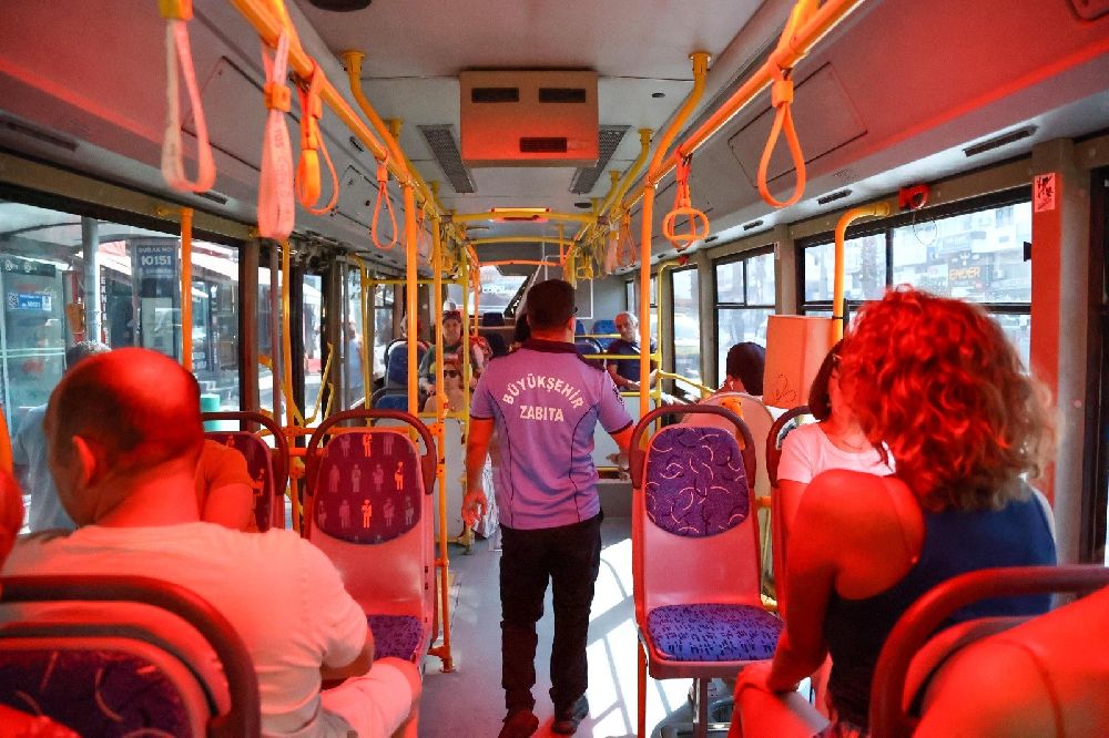 Antalya’da Halk Otobüslerine klima ve havalı korna denetimi