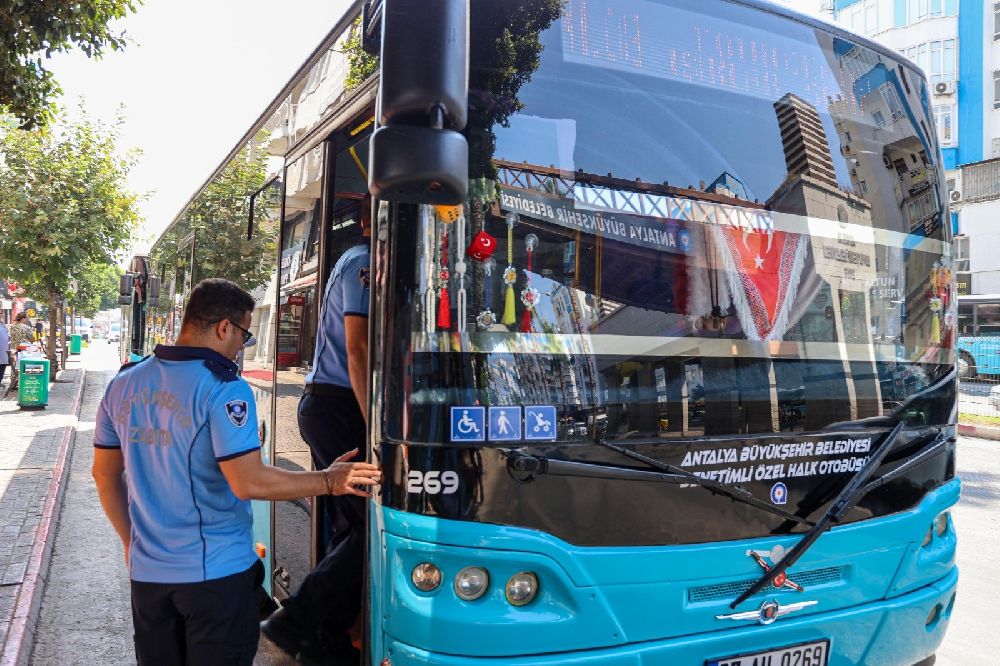 Antalya’da Halk Otobüslerine klima ve havalı korna denetimi