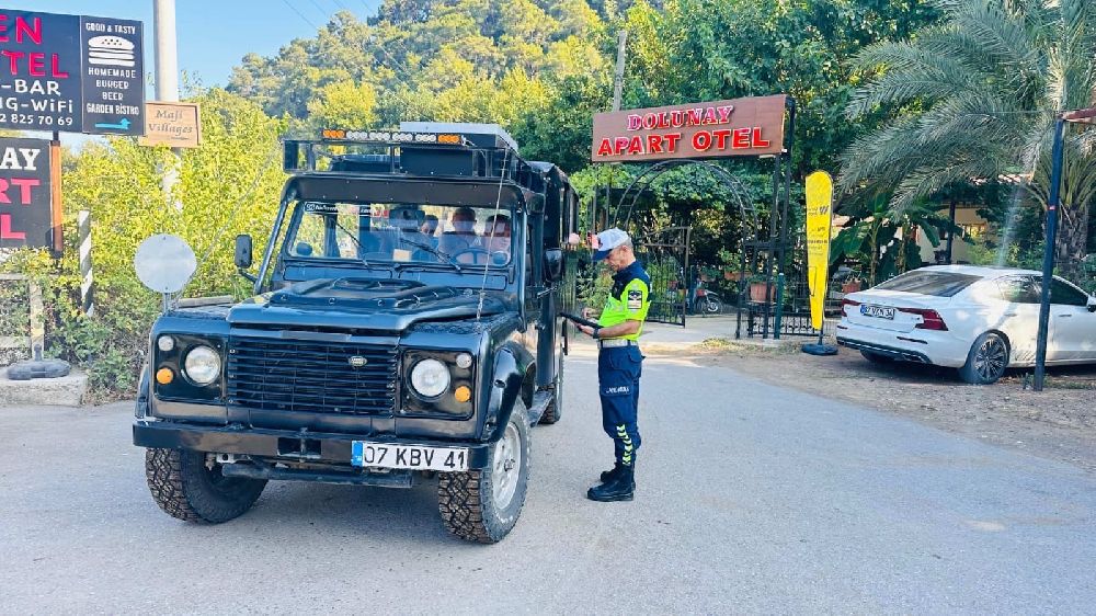 Antalya'da jandarmadan safari denetimi