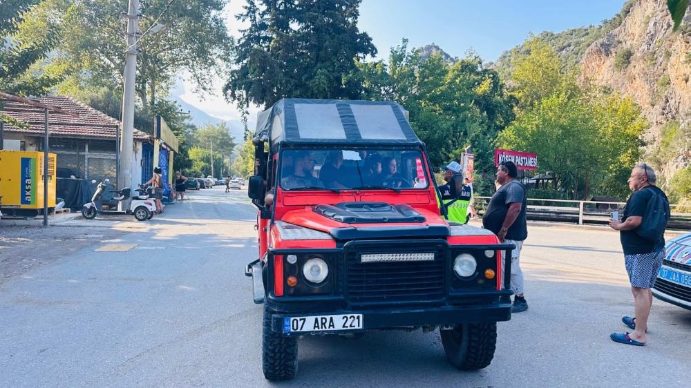 Antalya'da jandarmadan safari denetimi