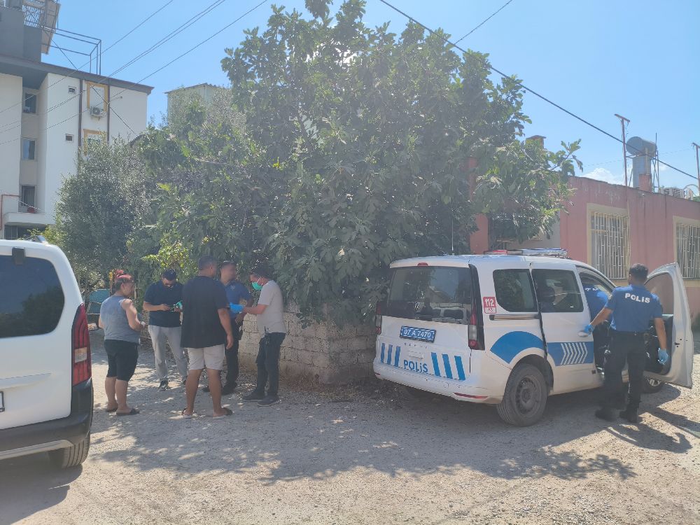 Antalya'da mesai arkadaşlarının bir süredir ulaşamadığı otel çalışanı, evinde ölü bulundu.