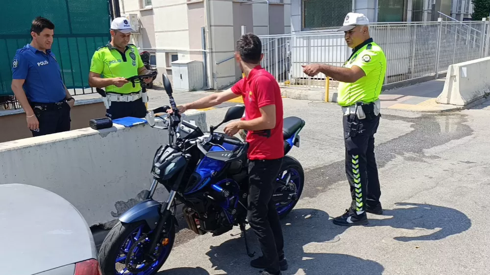 Antalya'da sosyal medyada akrobasi paylaştı, motosikleti bağlandı!