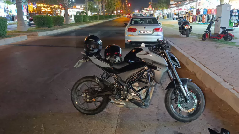 Antalya'da trafik kazası 3 kişi yaralandı