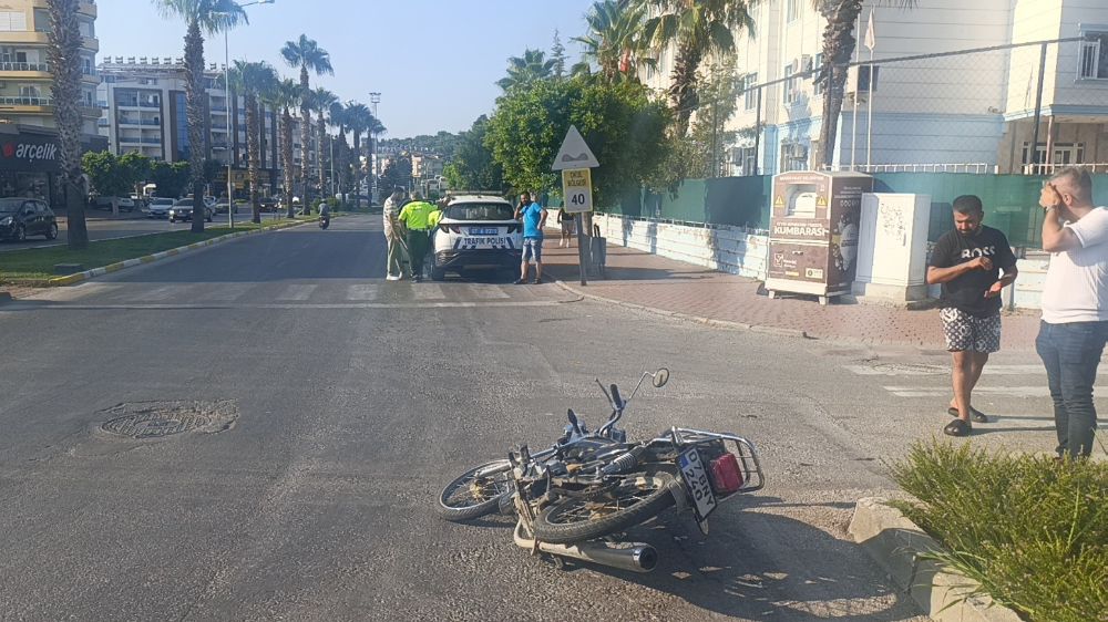 Antalya'da trafik kazası motosiklet sürücüsü yaralandı