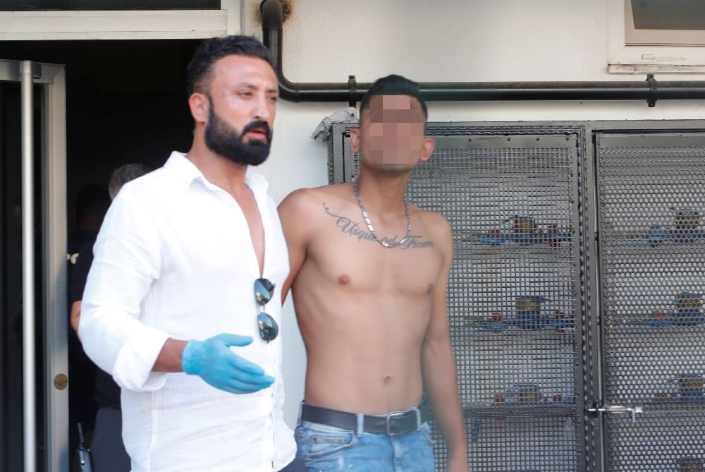 Antalya'da Yaşadığı dairede boğazı kesilmiş olarak bulunmuştu Kimliği belli oldu