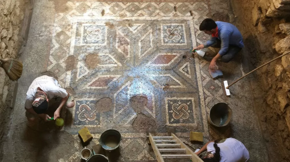 Antik kentlerde ziyaretçi bilinci uyarısı: "Kültürel miras ve doğal denge tehlikede"