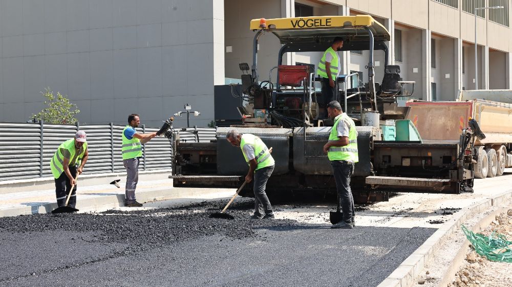 Balkan Mahallesi’nde yol çalışmaları devam ediyor