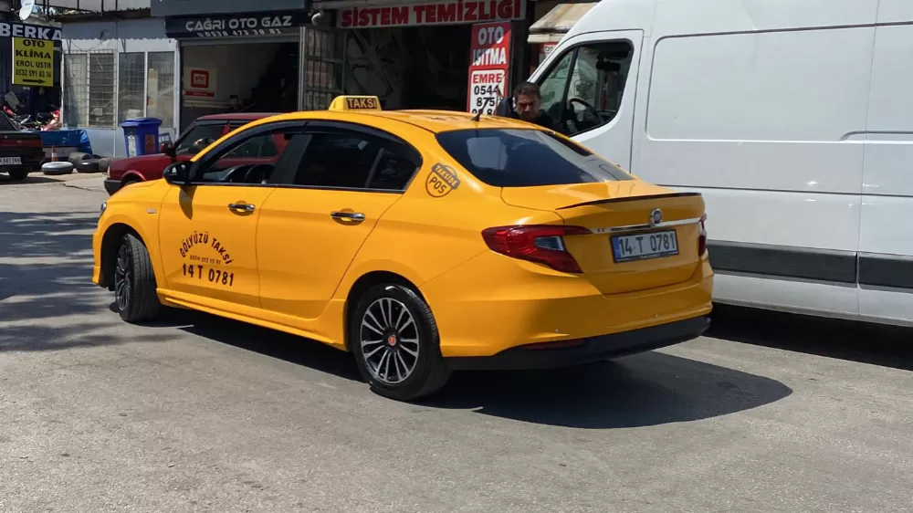 Bolu’da alkollü yolcu, taksi şoförüne kurusıkı silah çekti