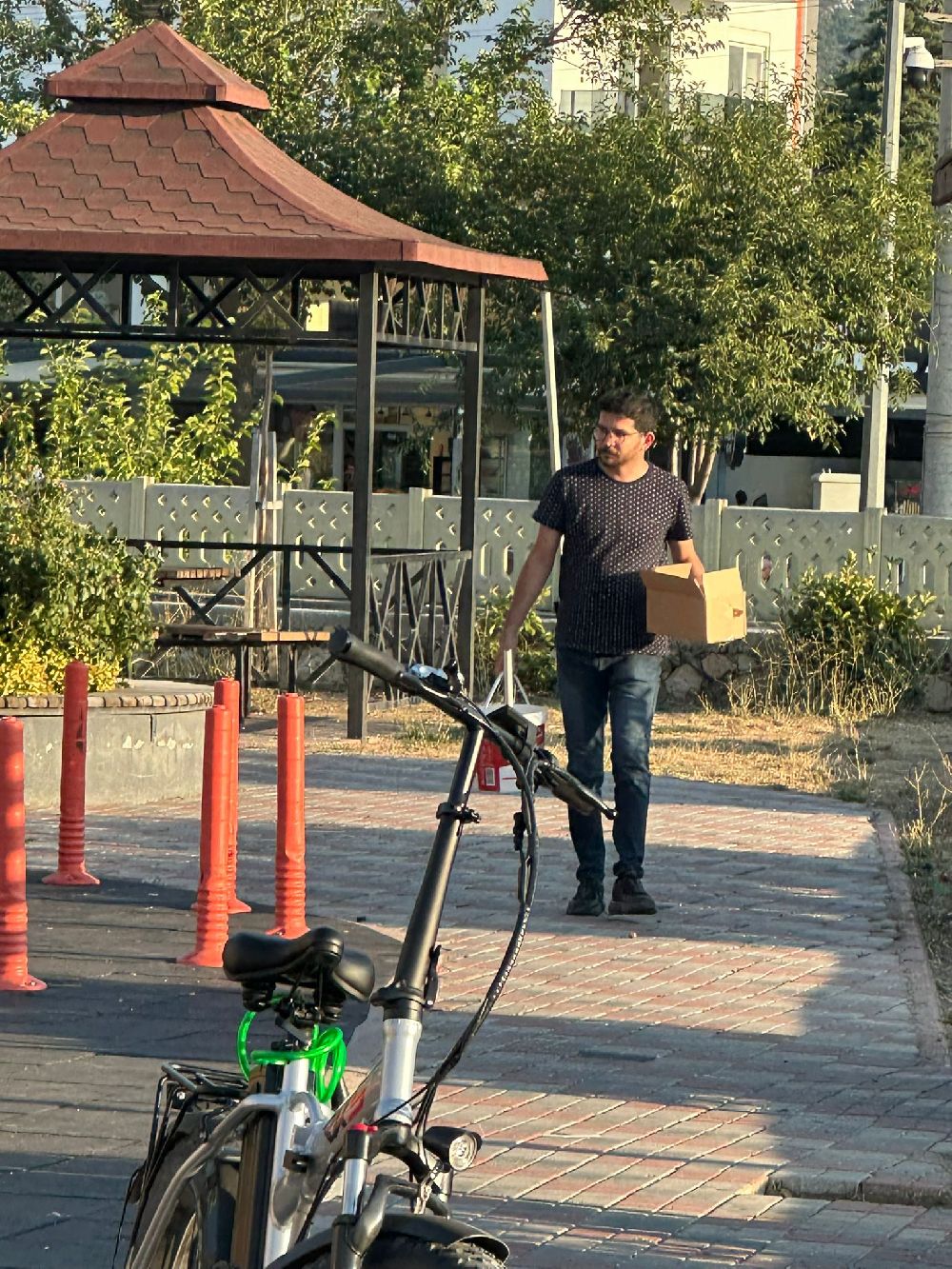 Bucak’ta minik eller çevre için toplandı CHP Bucak destek verdi