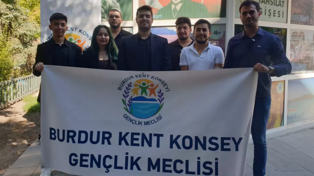 Burdur'da ulaşım Zammına  ilk tepki Burdur kent konseyi  gençlik  meclisinden geldi 