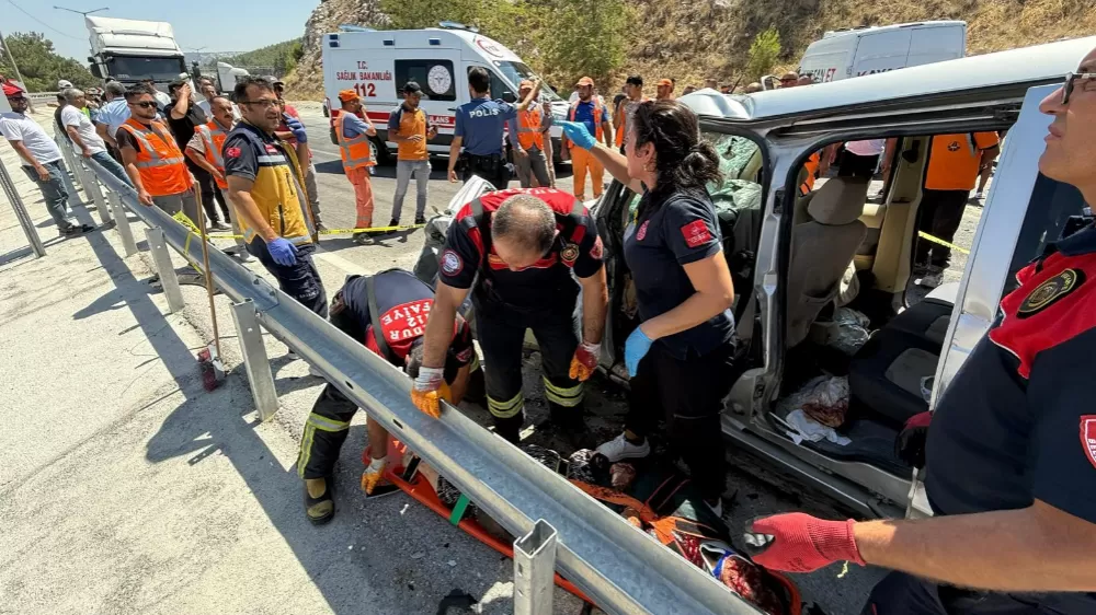 Burdur-Fethiye yolunda feci çarpışma Can kaybı 2’ye yükseldi
