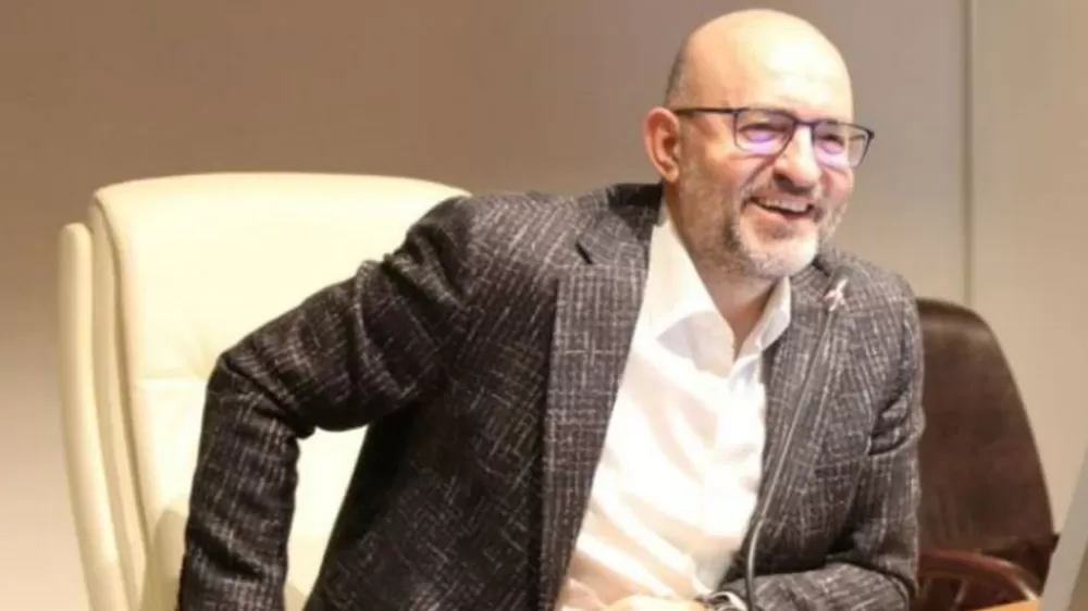 Burdur Milletvekili Adem Korkmaz  rektörlüğünü yaptığı üniversiteye öğrenci olarak dönüyor