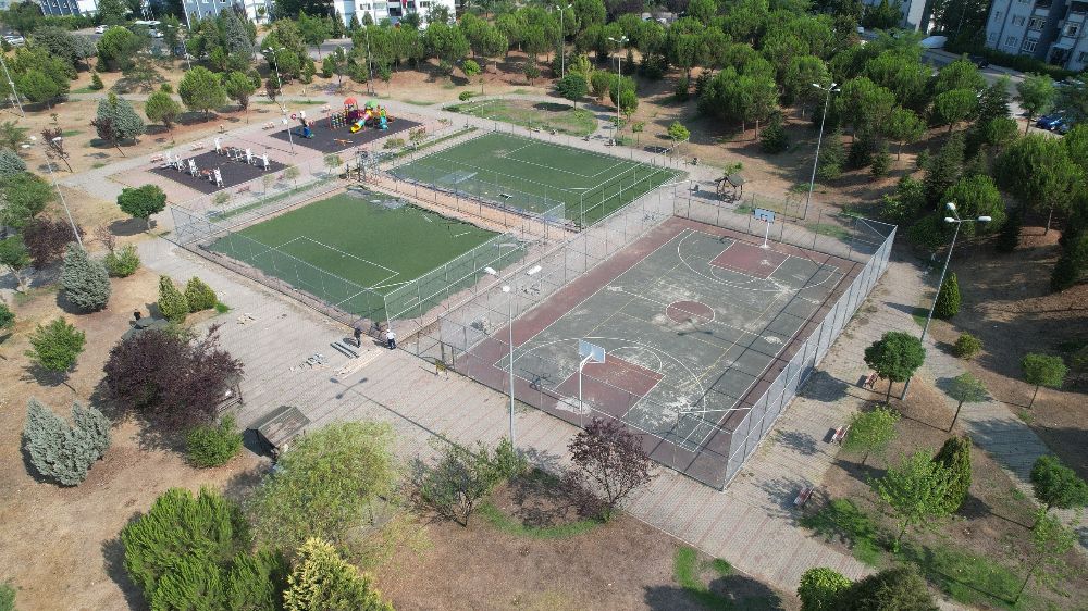 Çayırova'da mesire alanları ve parklar yenilenmeye devam ediyor