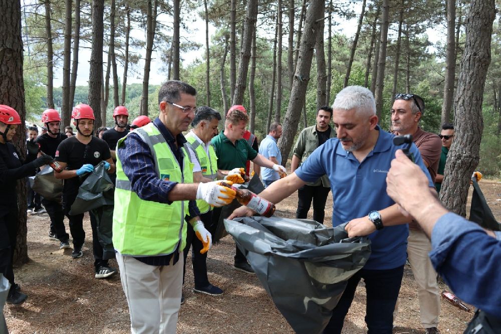 Çekmeköy’de yangın tehlikesine karşı temizlik seferberliği