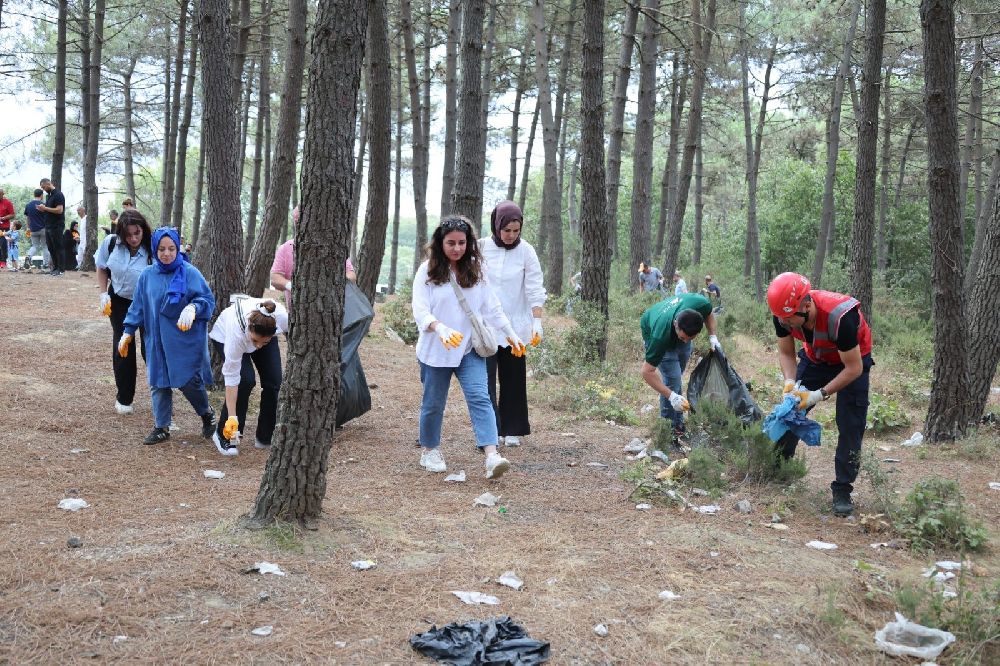 Çekmeköy’de yangın tehlikesine karşı temizlik seferberliği