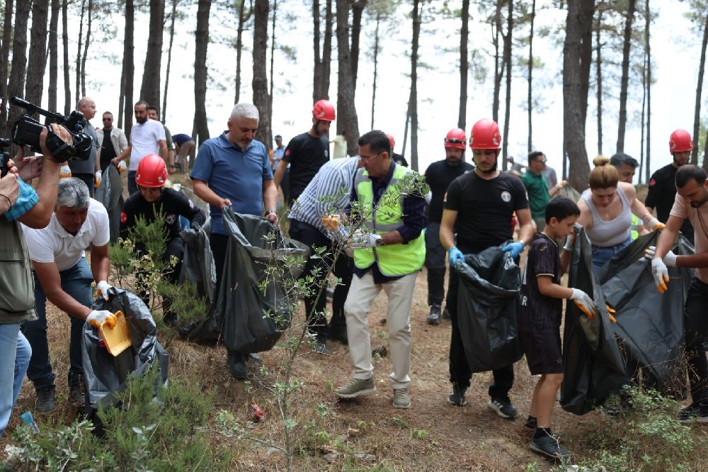 Çekmeköy’de yangın tehlikesine karşı temizlik seferberliği