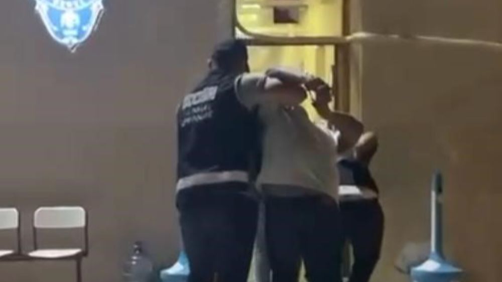 Çeşme’de eğlence mekanında silahlı kavga: 2 yaralı, 2 gözaltı