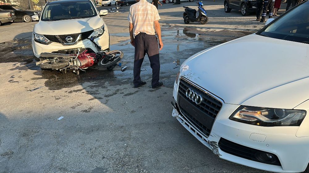 Denizli'de aceleci genç kazaya sebep oldu Geç çocuk yaralandı 