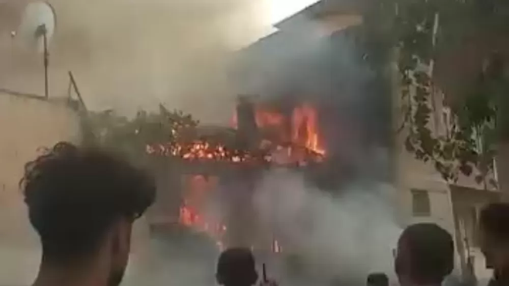 Denizli'de tek katlı binada yangın