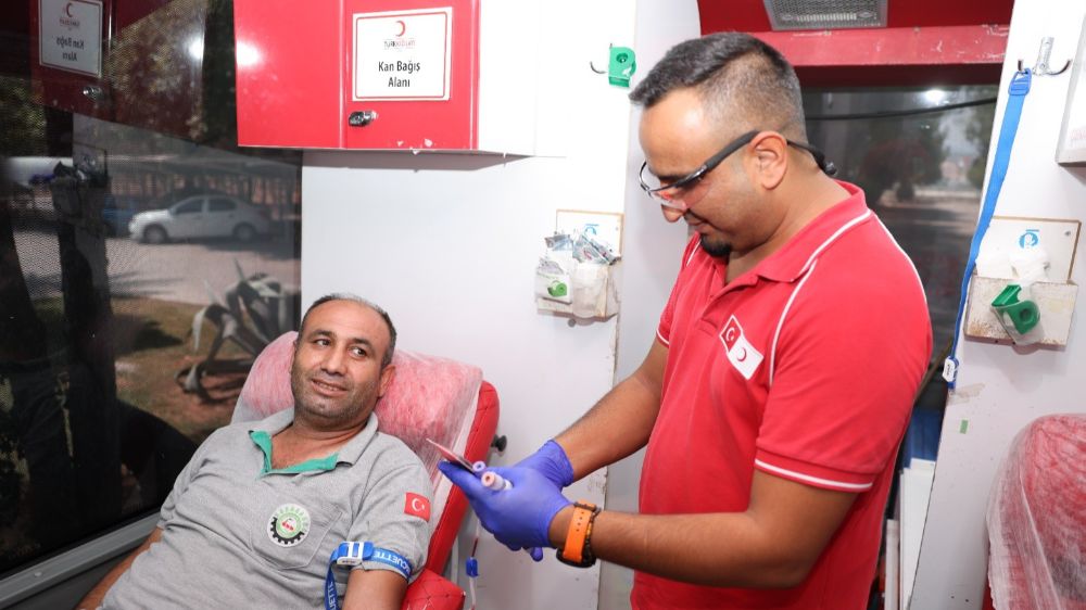 Denizli OSB’den Kızılay’a hayat veren destek