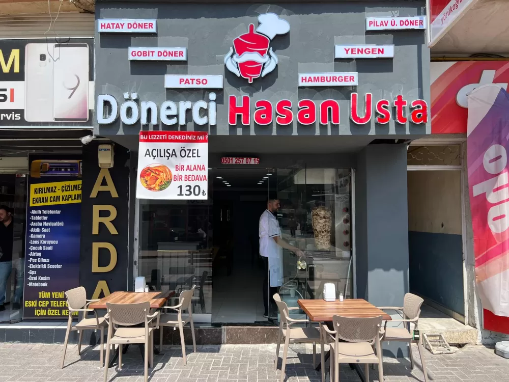 Dönerci Hasan Usta Bucak'ta açıldı! Açılışa özel 1 alana 1 bedava