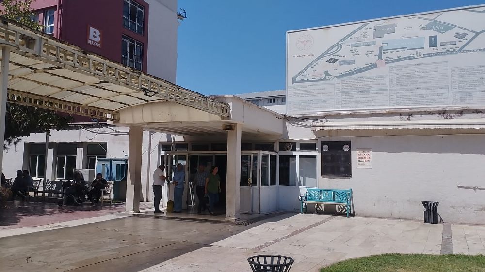 Facianın eşiğinden dönüldü Depreme dayanıksız raporu vardı, tavan çöktü